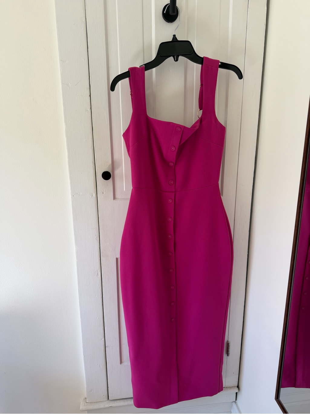 Elliatt Vibrant Fuchsia Button-Front Midi Dress